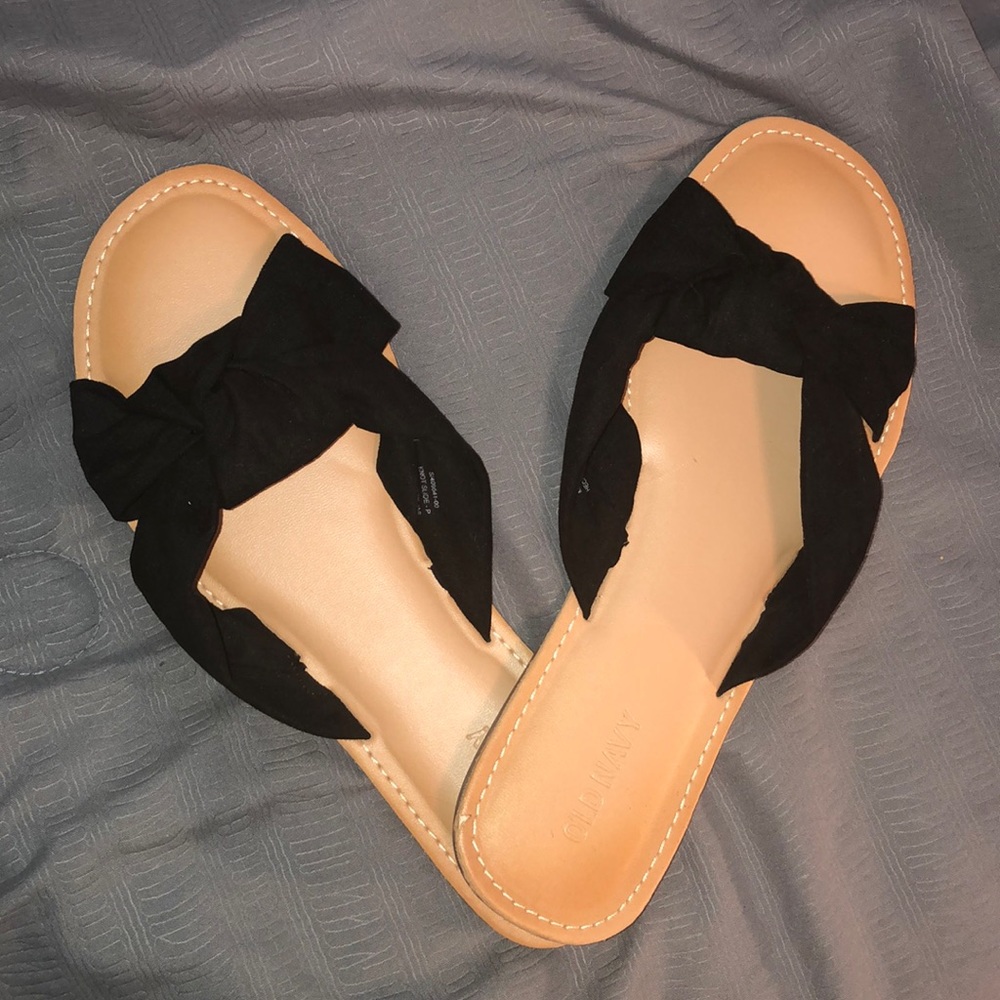 Faux Suede knotted twist slide sandal